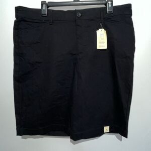 St. John's Bay Women's Black Secretly Slender Mid-Rise Bermuda Shorts Sz 18 NWT